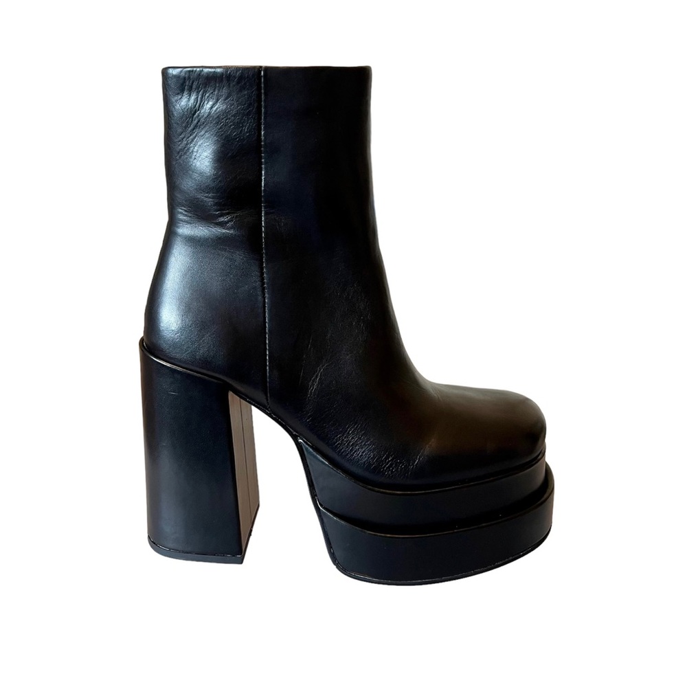Steve Madden Cobra Platform Ankle Boot, size 8.5, Black, Leather, New